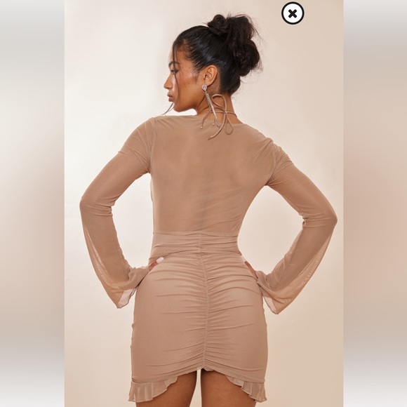 PrettyLittleThing ruched dress - Picture 3 of 5